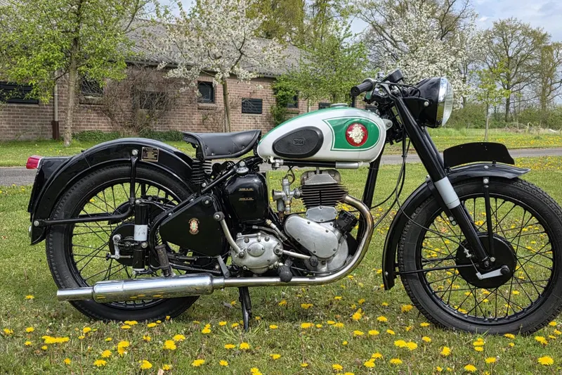 B.S.A. BSA 250cc C11 with dutch papers (1956)