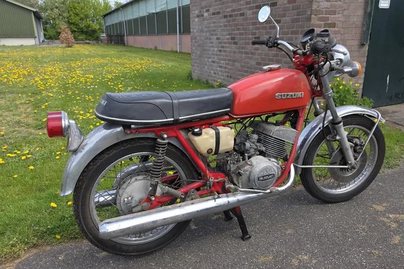 Suzuki GT 250 (2026)