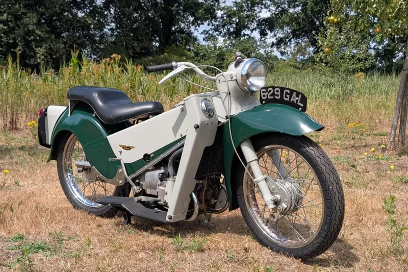 Velocette LE200 watercooled boxer (1959)