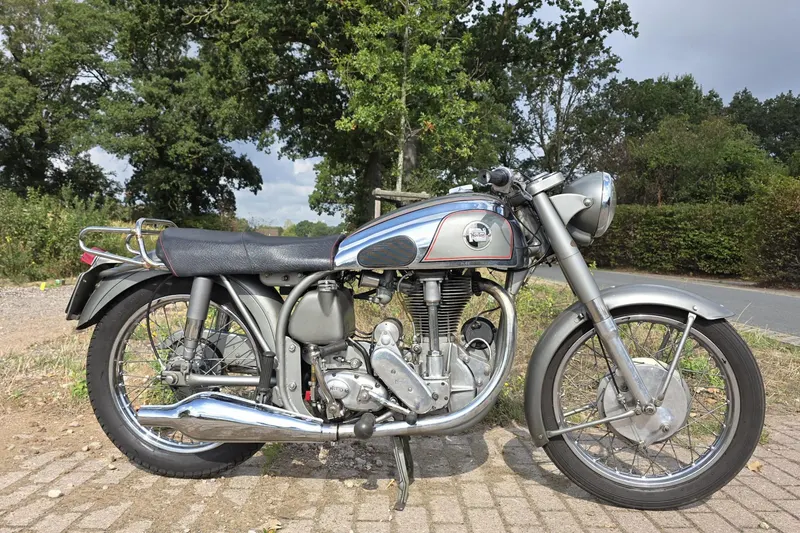 Norton International 500cc OHC dutch registration (1954)
