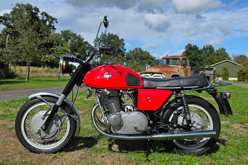 Laverda GTF 750cc matching numbers and dutch registration (1971)