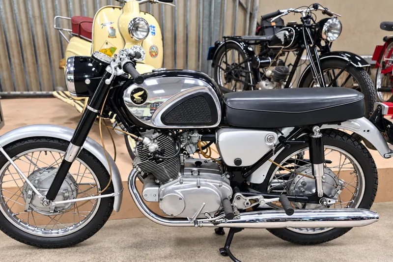 Honda CB72 250cc (1967)