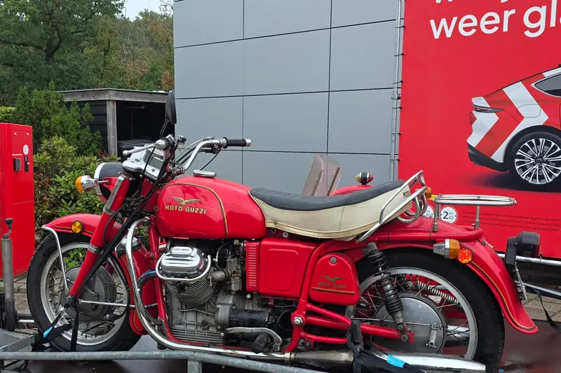 Moto Guzzi V7 Special (1973)
