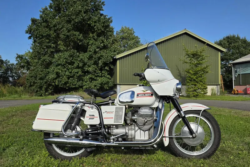 Moto Guzzi V7 Special (1969)