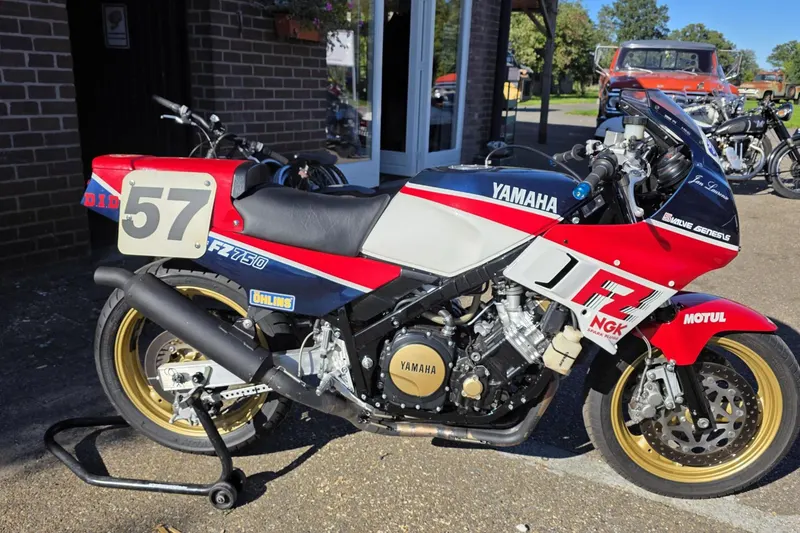 Yamaha FZ 750 (1987)