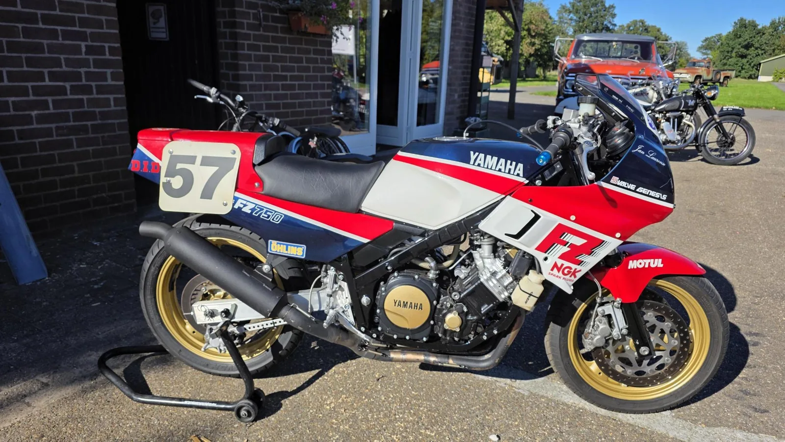 Yamaha FZ 750 (1987) — foto 1