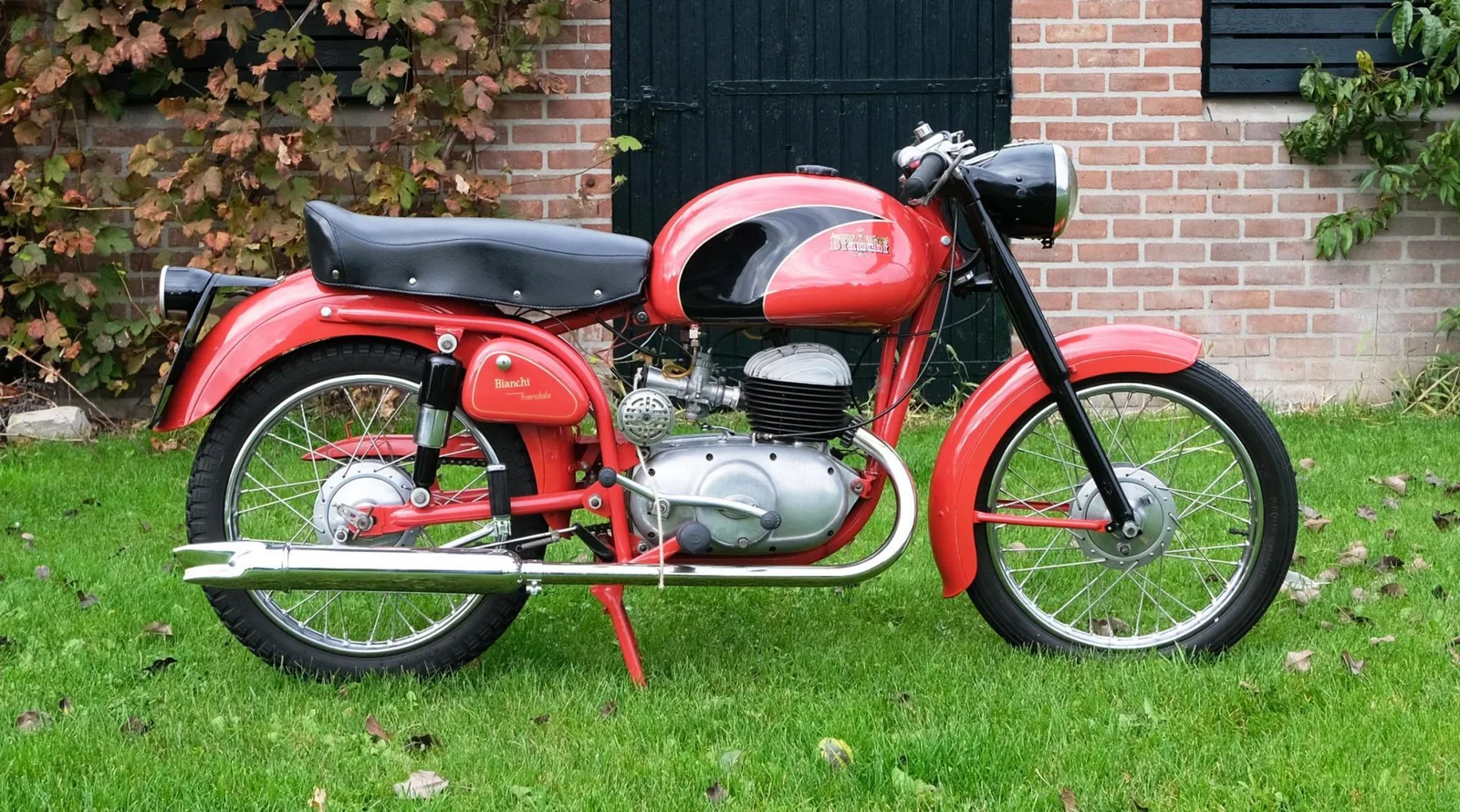 Bianchi Bernina 125cc 4T (2026) — foto 1