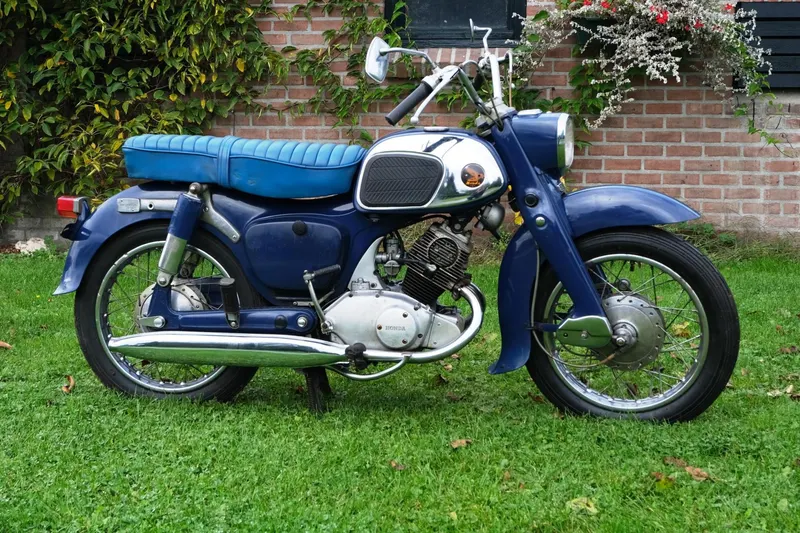 Honda 150cc Twin C95 Benly (2026)