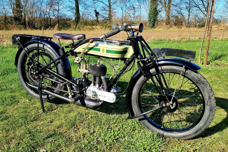 Triumph QA 500cc flattanker (1926)