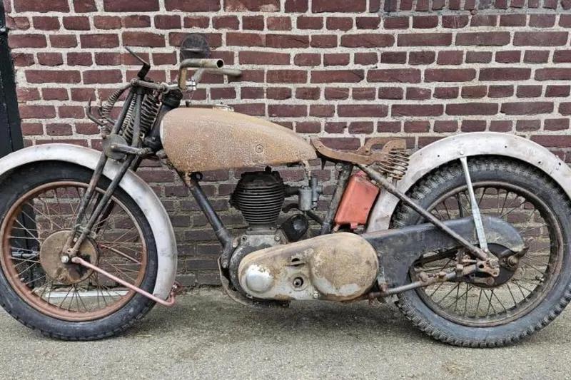 Norton 16H 500cc project with swedisch papers (1943)