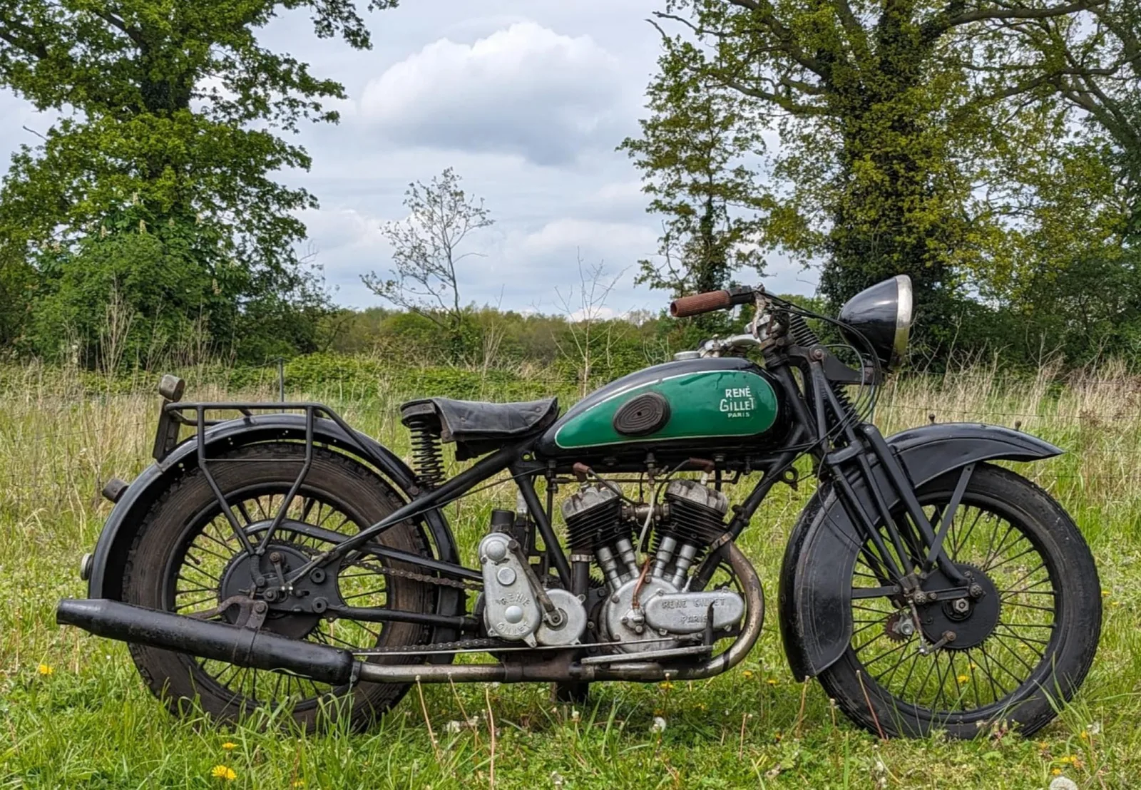 Rene Gillet 750cc V2 G in first paint (1940) — foto 1