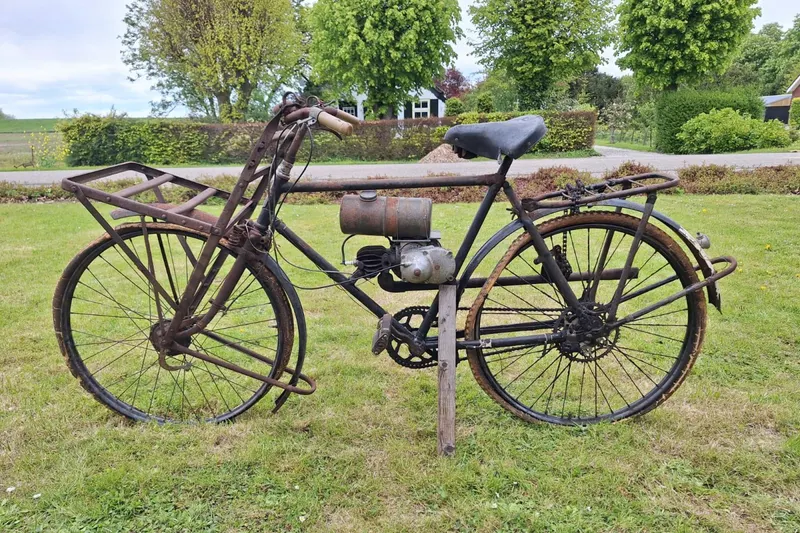 Juncker Transport bicycle with Jlo (1939)