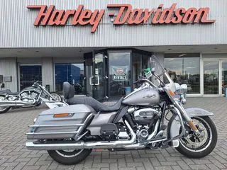 Harley-Davidson FLHR 107 (2017) — foto 1