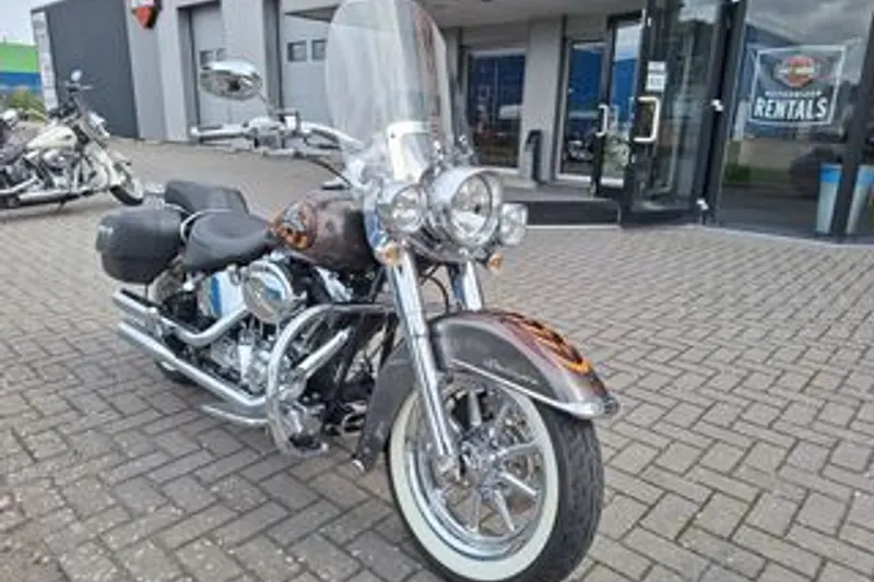 Harley-Davidson Softail Deluxe (2006)
