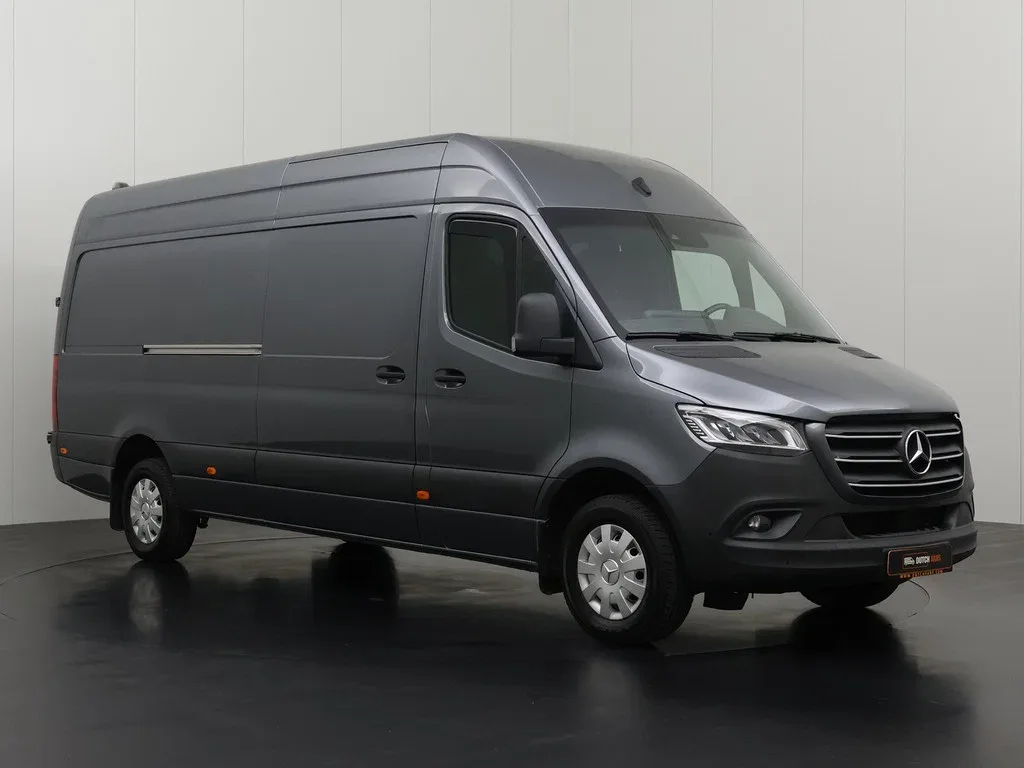 Mercedes-Benz Sprinter (2023) — foto 1