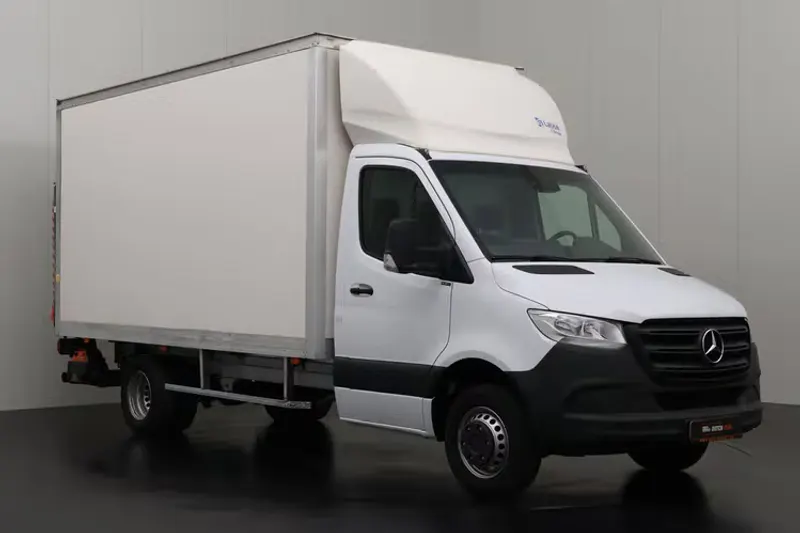 Mercedes-Benz Sprinter (2023)