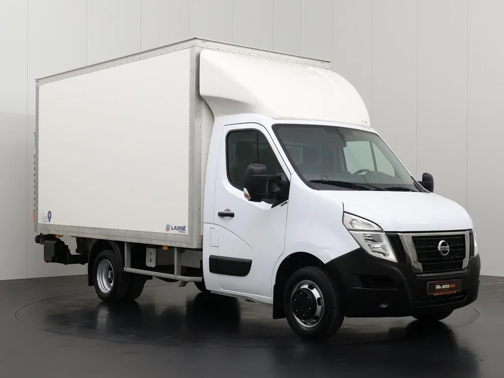 Nissan Interstar (2024) — foto 1
