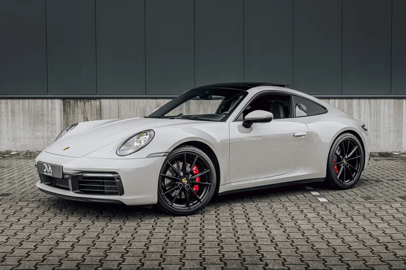 Porsche 911 (2020)