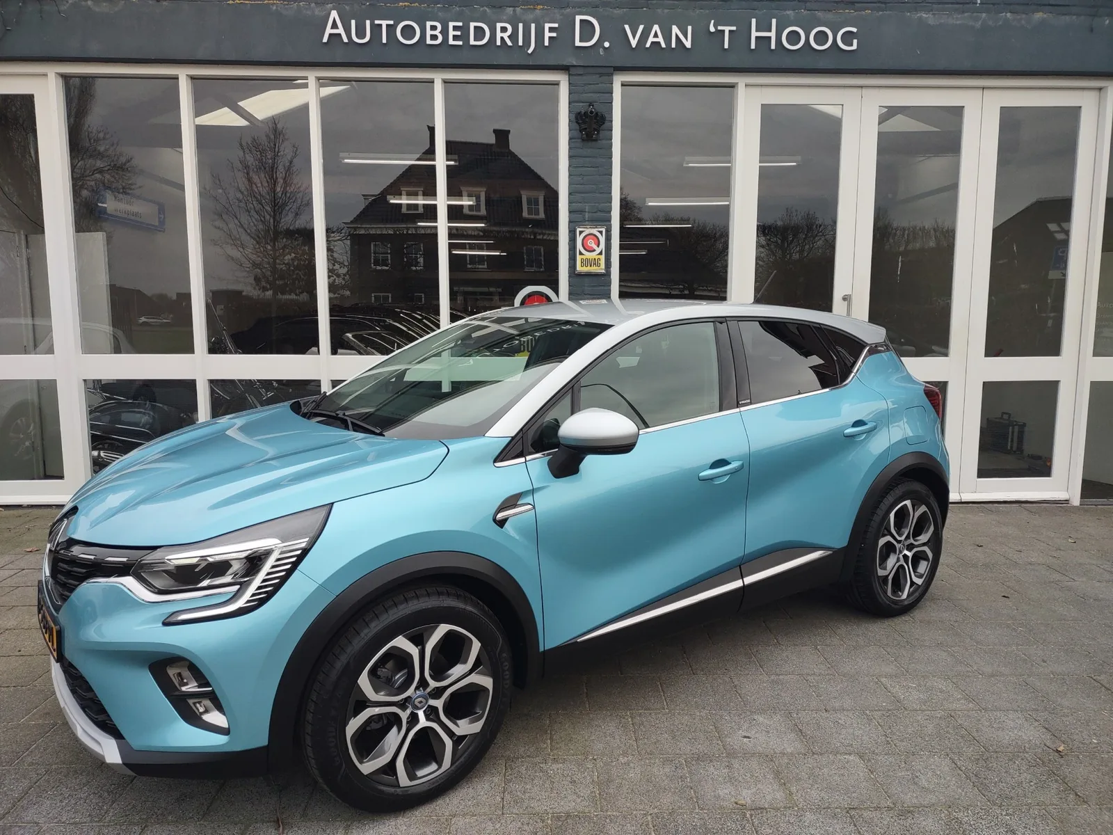 Renault Captur (2021) — foto 1