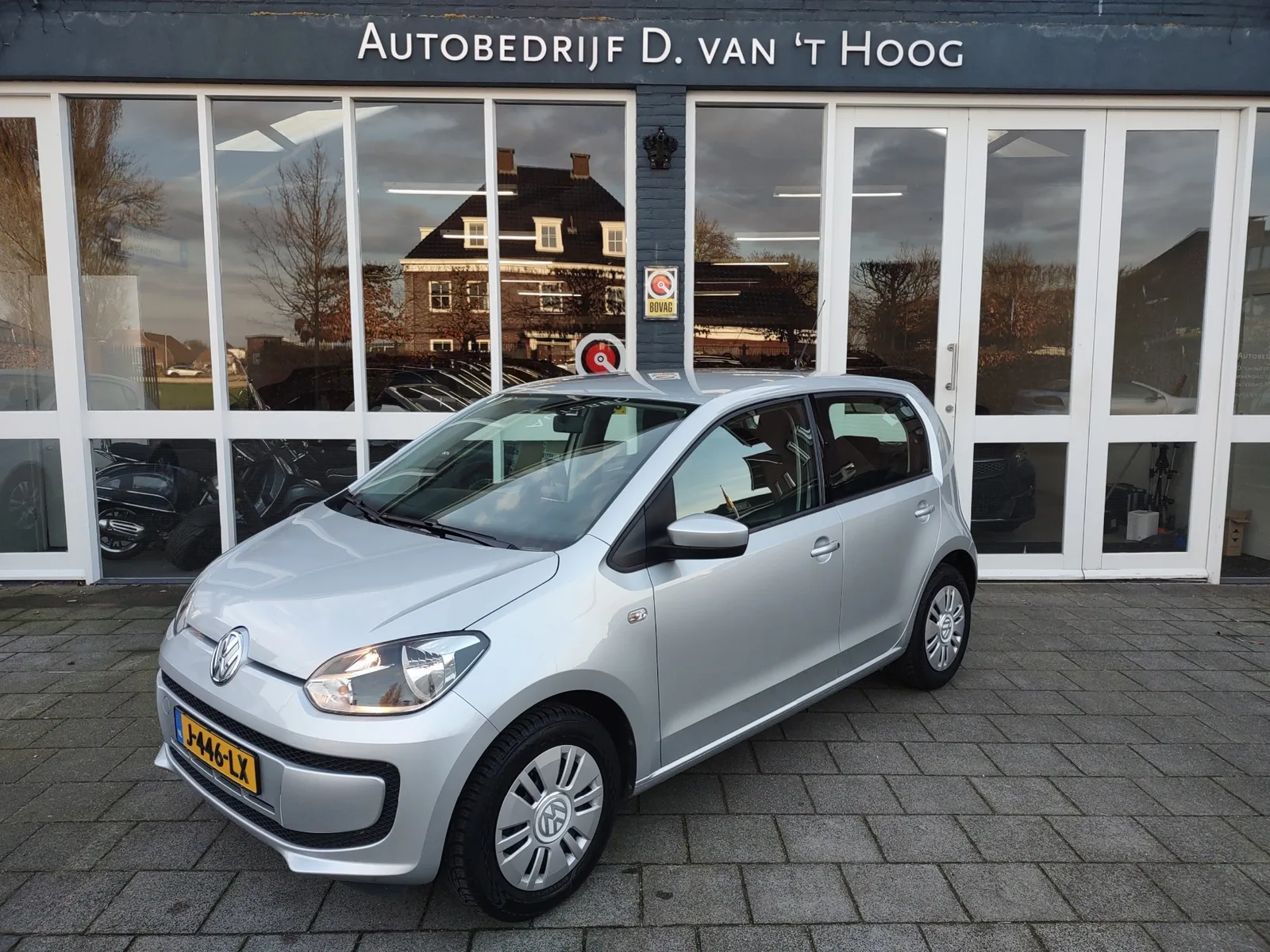 Volkswagen Up! (2013) — foto 1