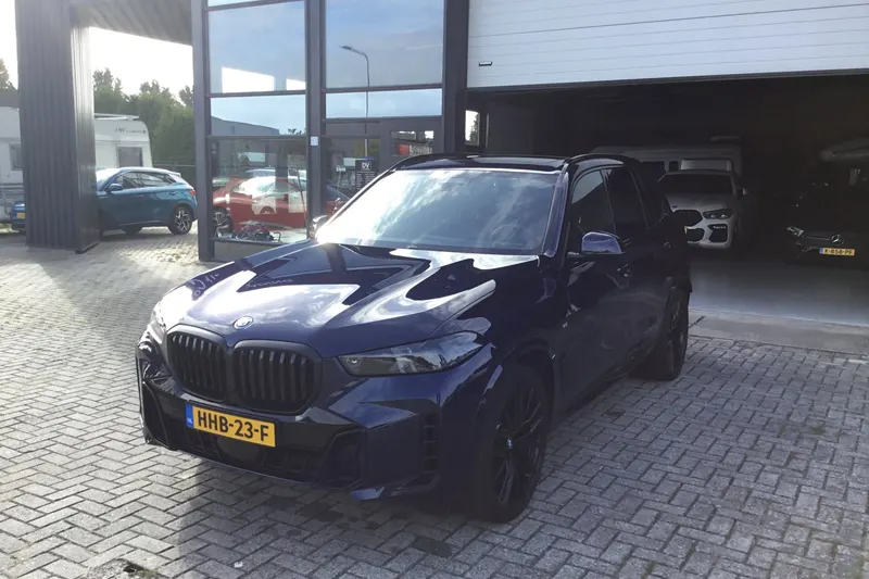 BMW X5 (2025)