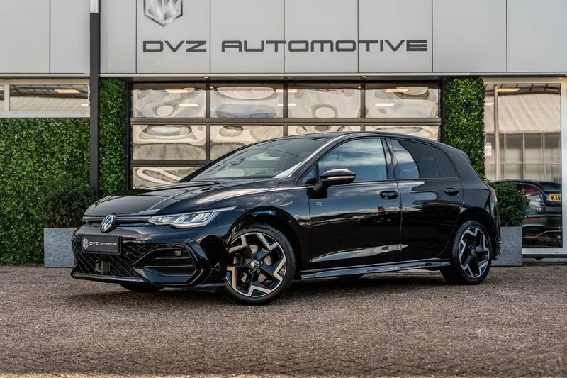 Volkswagen Golf (2025)