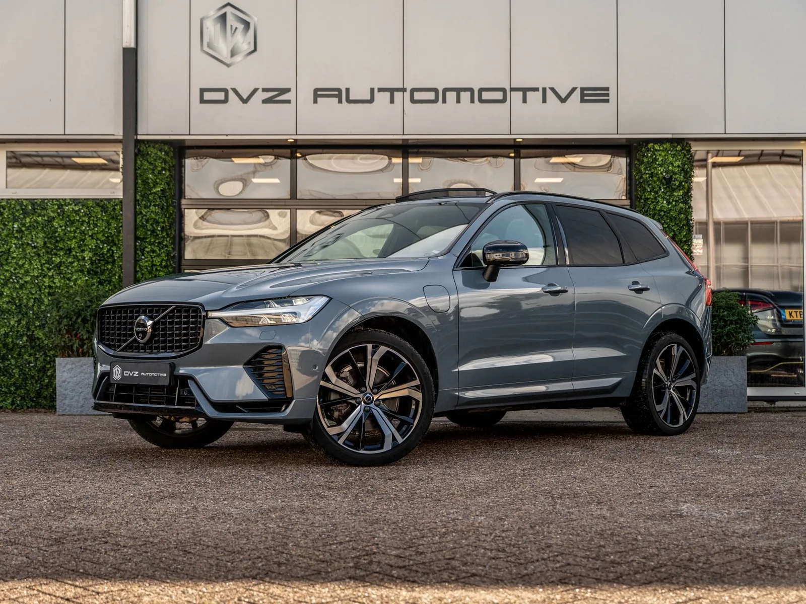 Volvo XC60 (2024) — foto 1