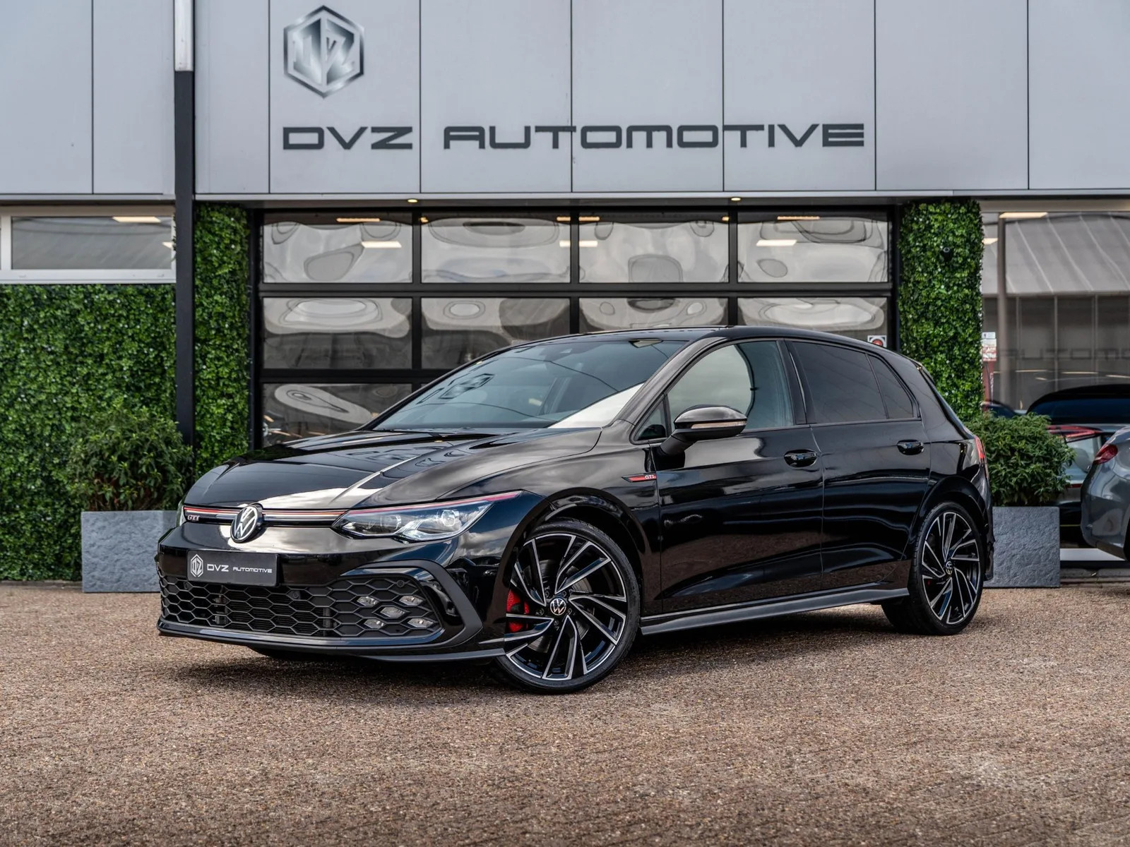 Volkswagen Golf (2021) — foto 1