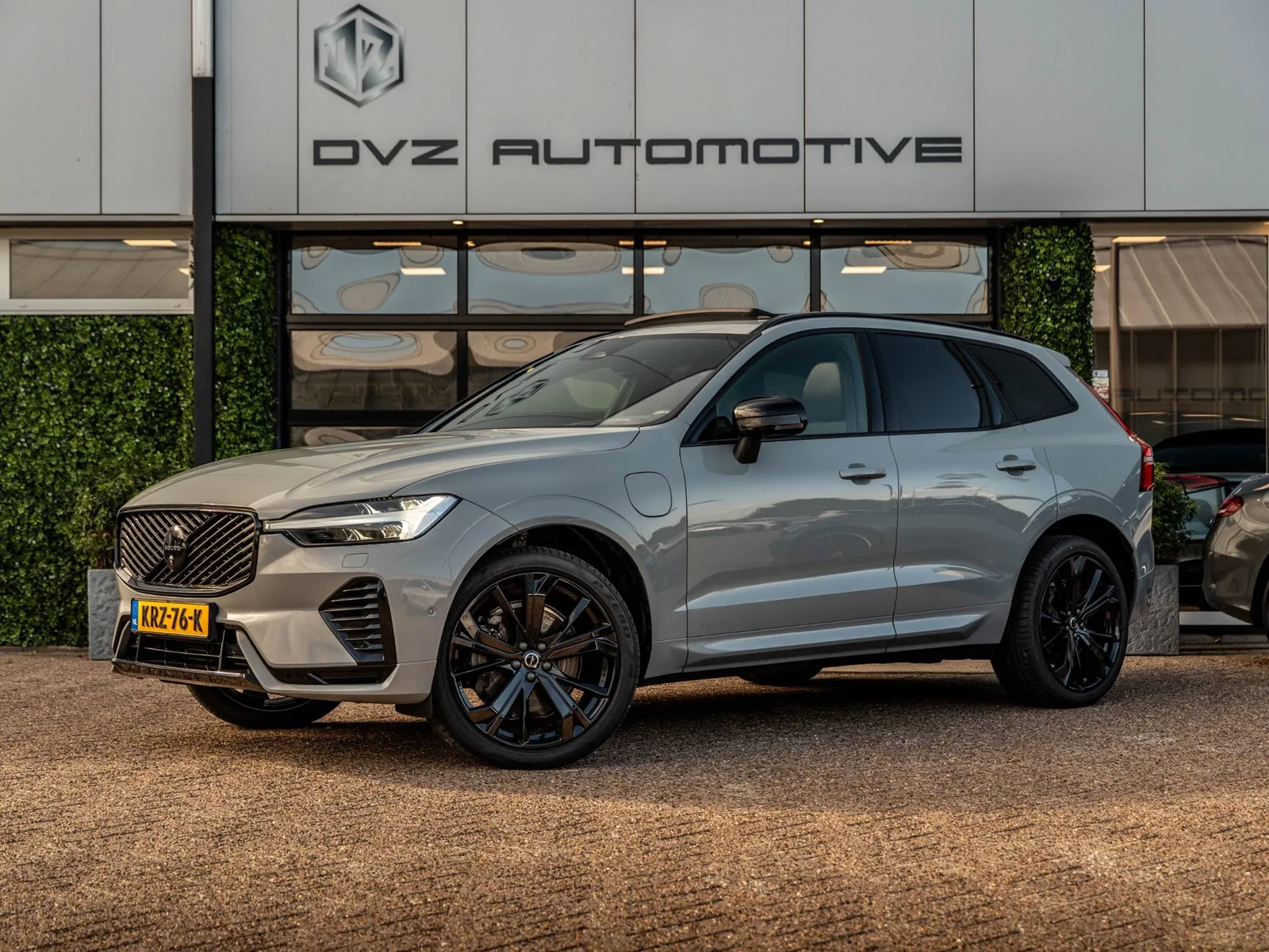 Volvo XC60 (2025) — foto 1