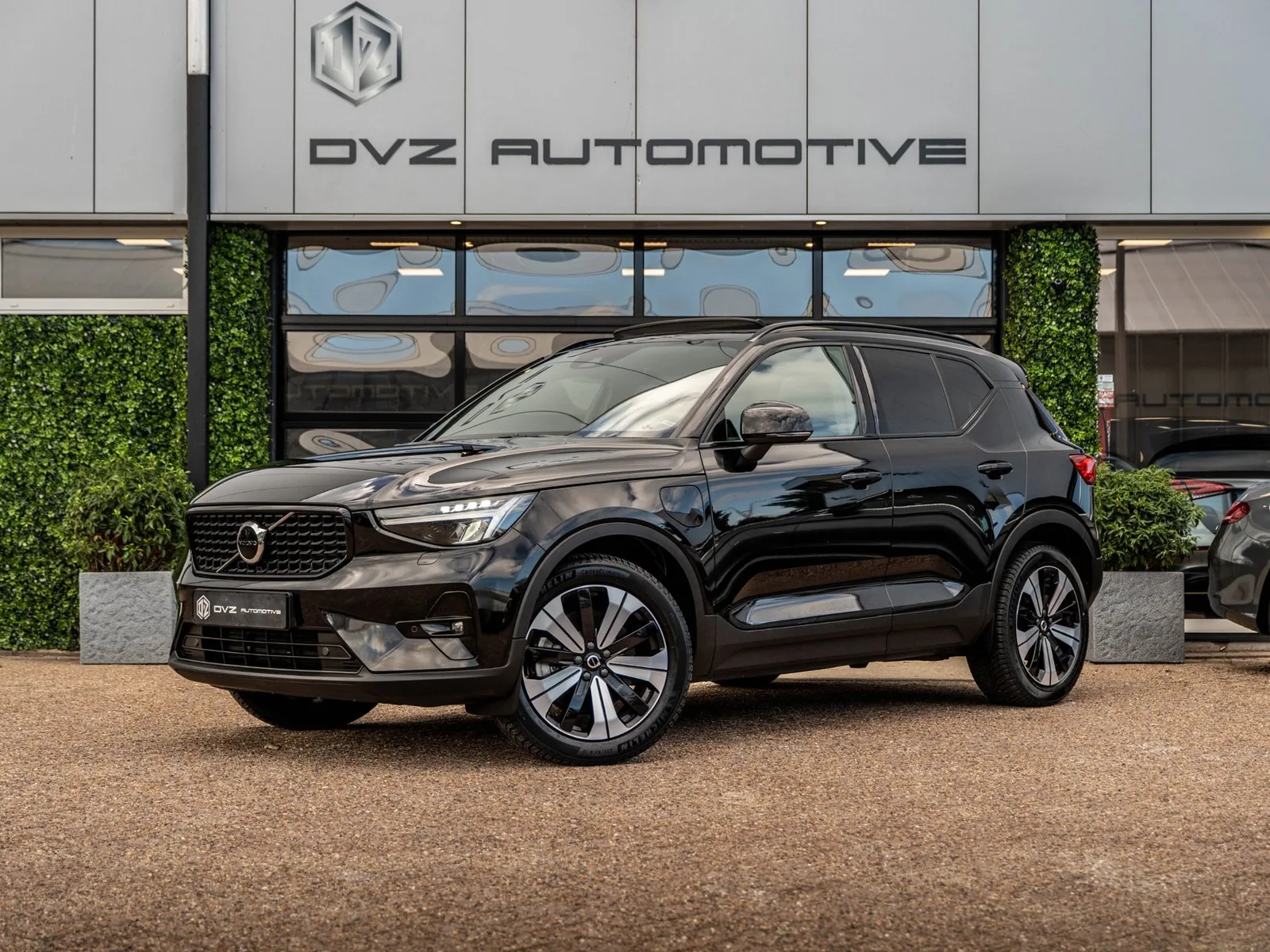 Volvo XC40 (2023) — foto 1