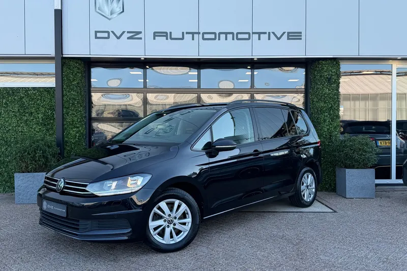 Volkswagen Touran (2023)
