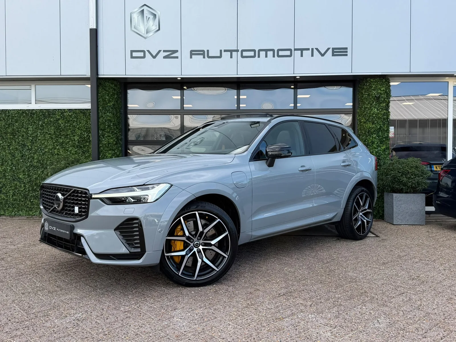 Volvo XC60 (2024) — foto 1