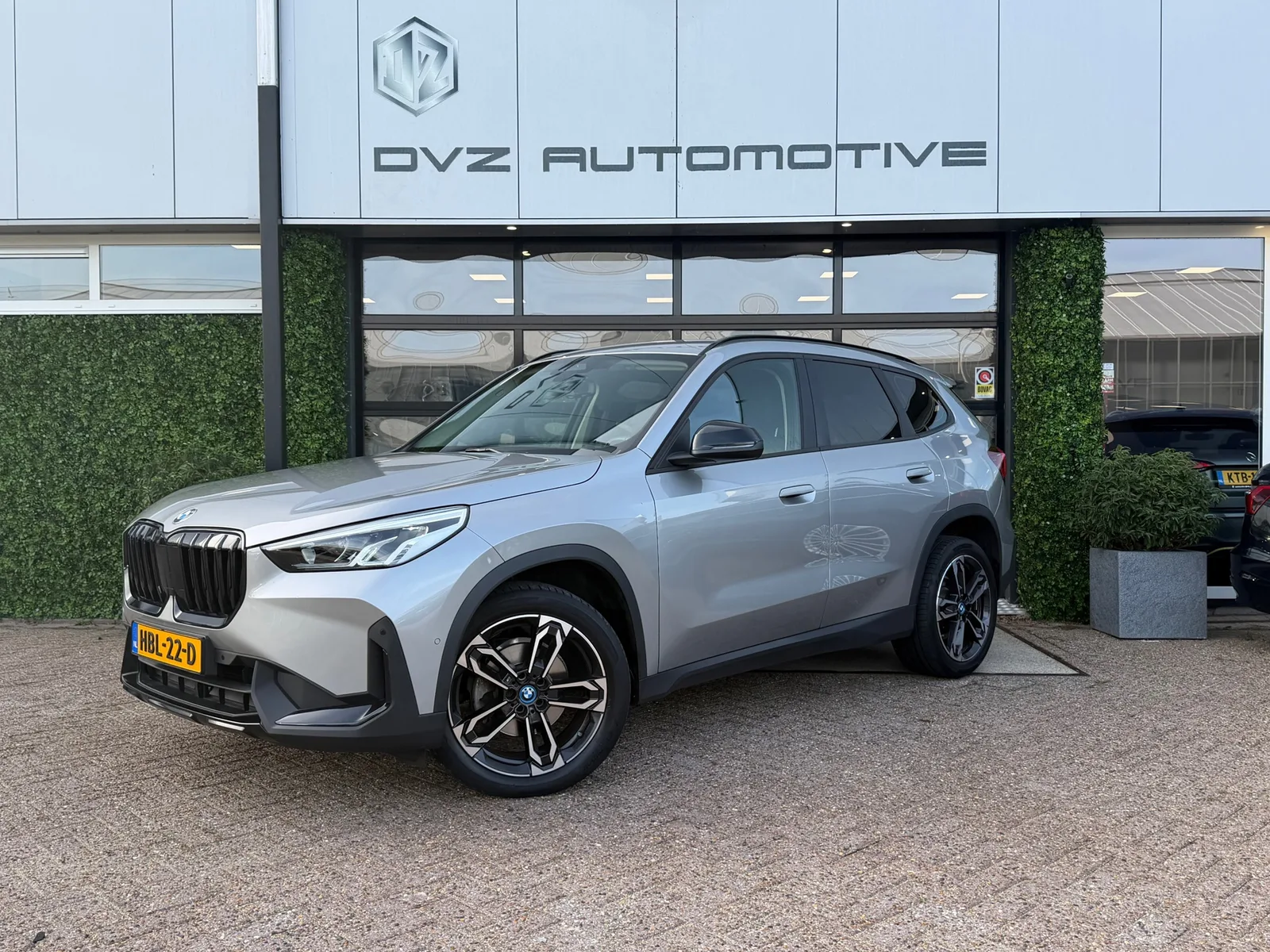 BMW X1 (2023) — foto 1