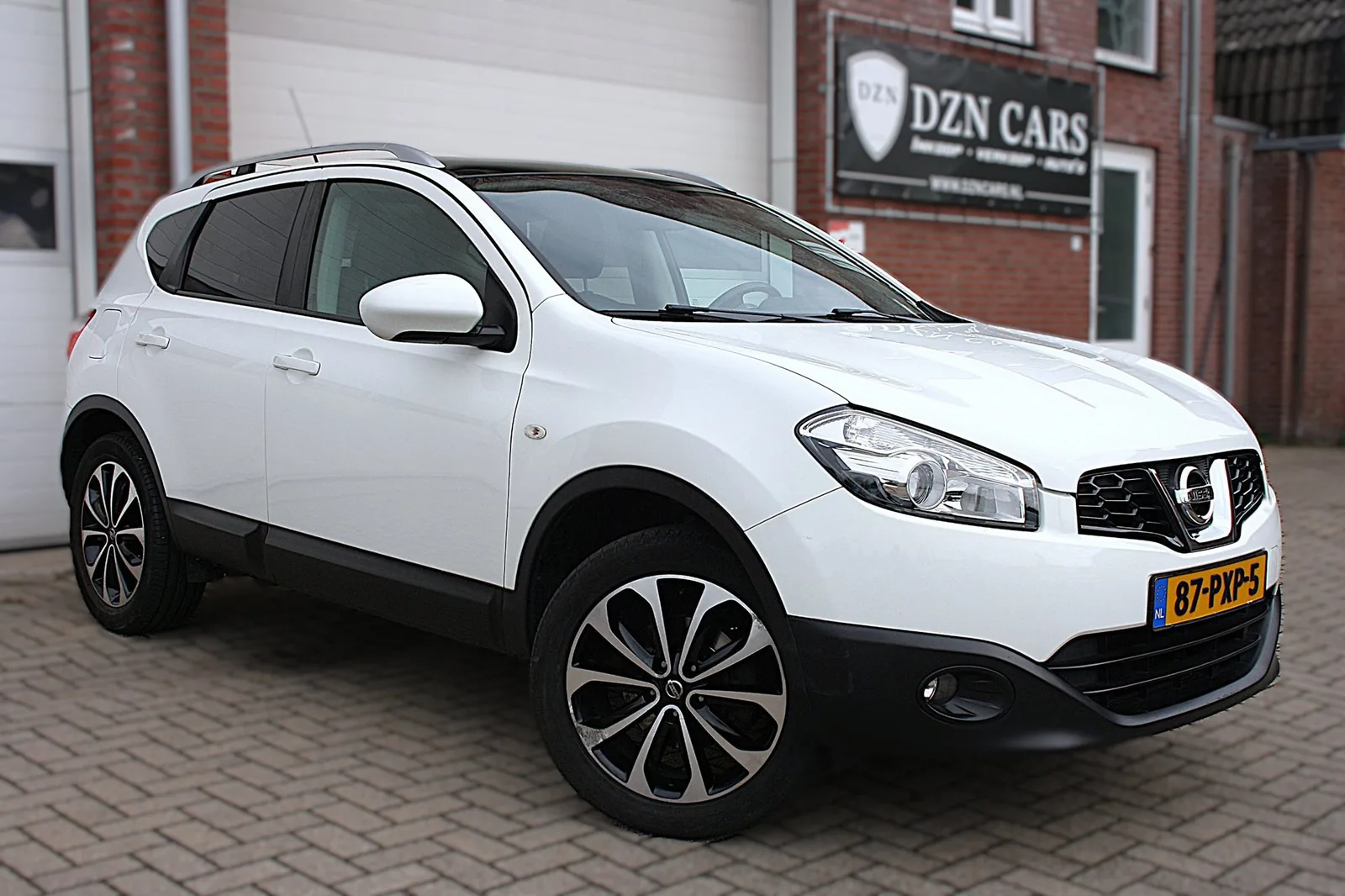 Nissan Qashqai (2011) — foto 1