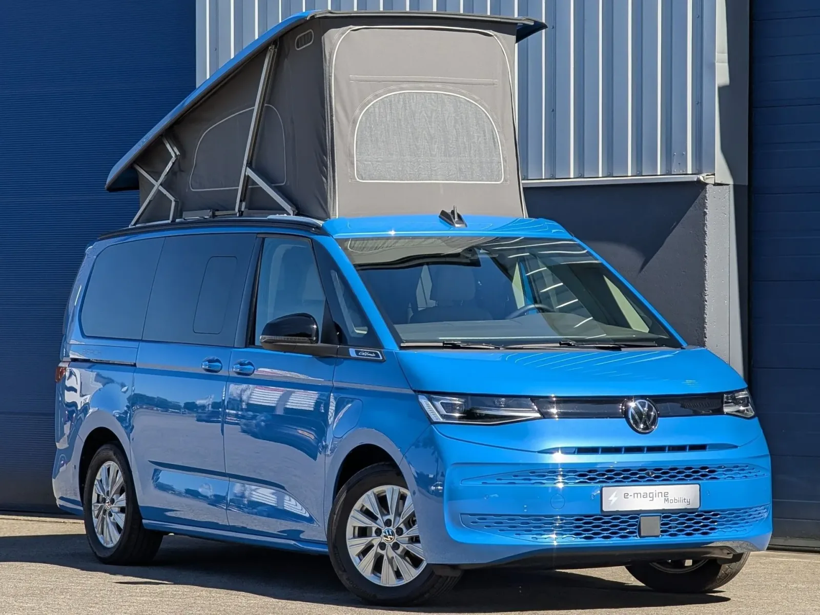 Volkswagen California (2025) — foto 1