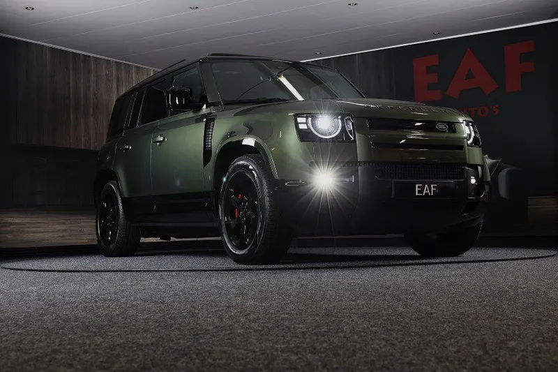 Land Rover Defender (2026)