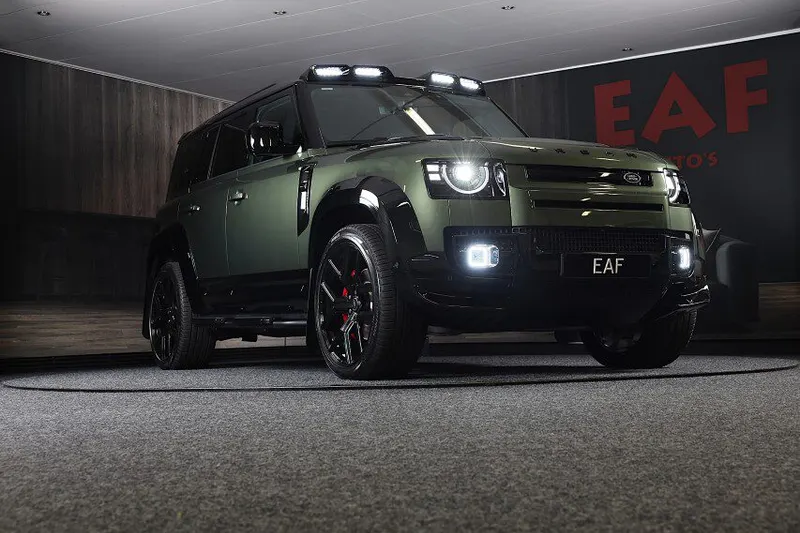 Land Rover Defender (2025)