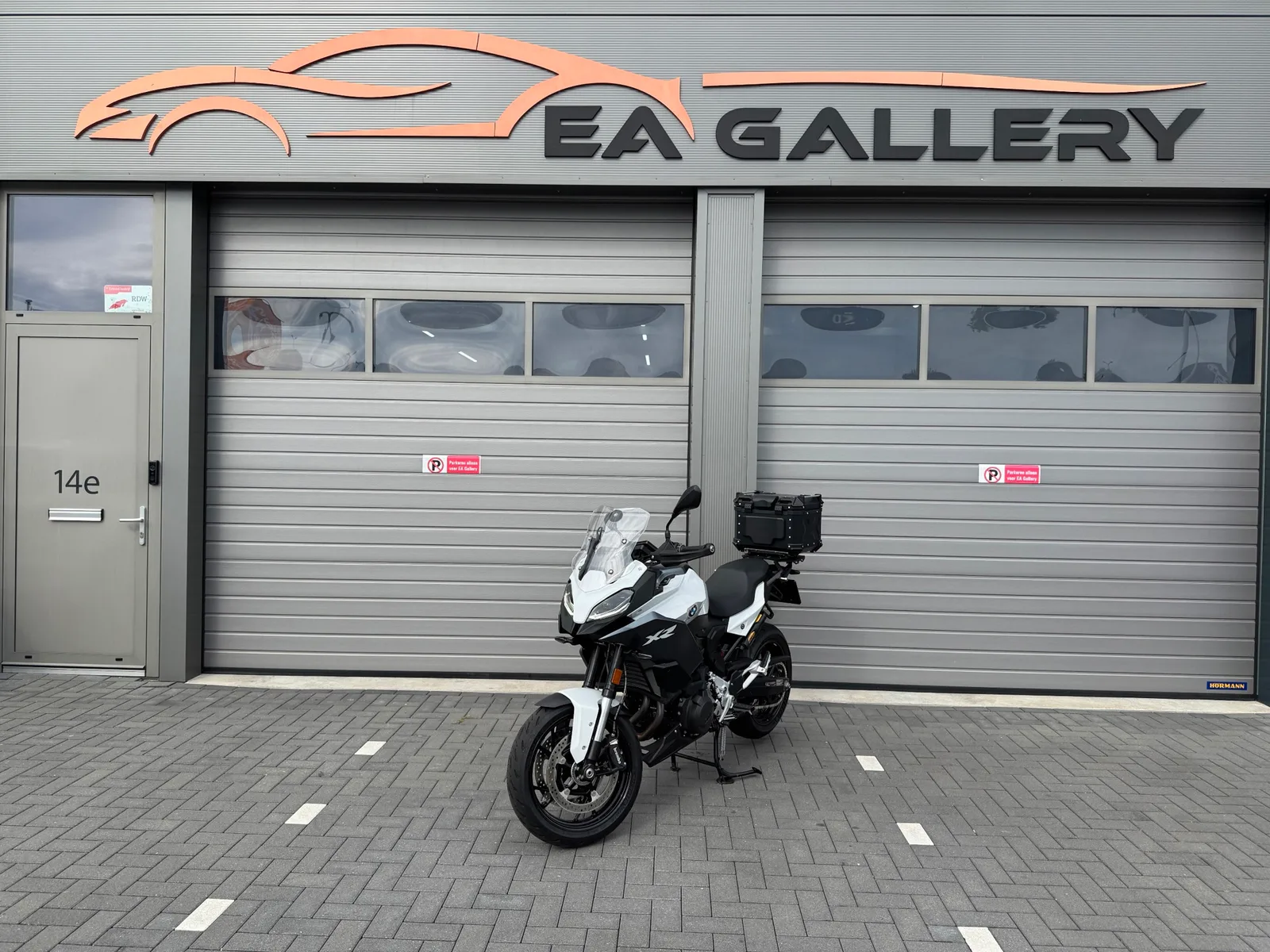 BMW F 900 XR (2024) — foto 1