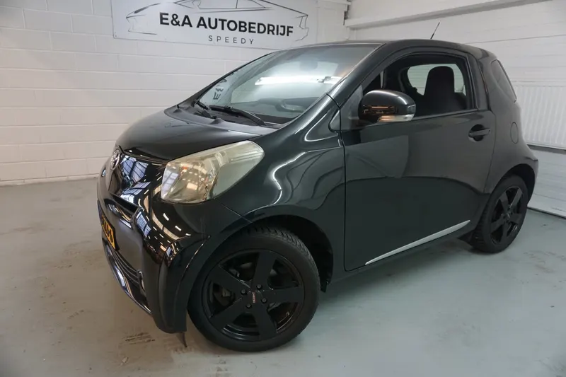 Toyota iQ (2010)