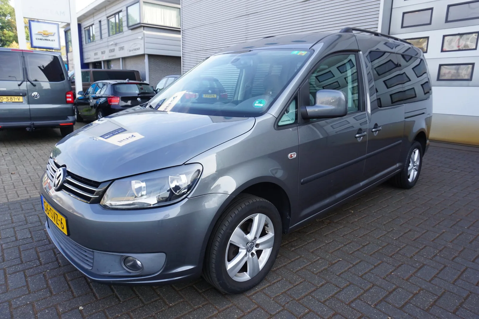 Volkswagen Caddy (2011) — foto 1