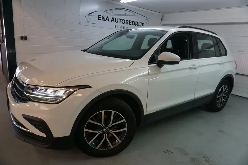 Volkswagen Tiguan (2022)