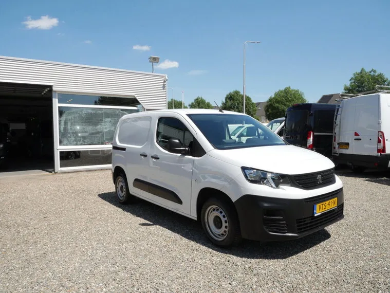 Peugeot Partner (2023) — foto 1
