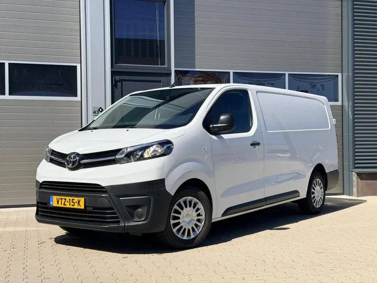 Toyota ProAce Long Worker (2023) — foto 1