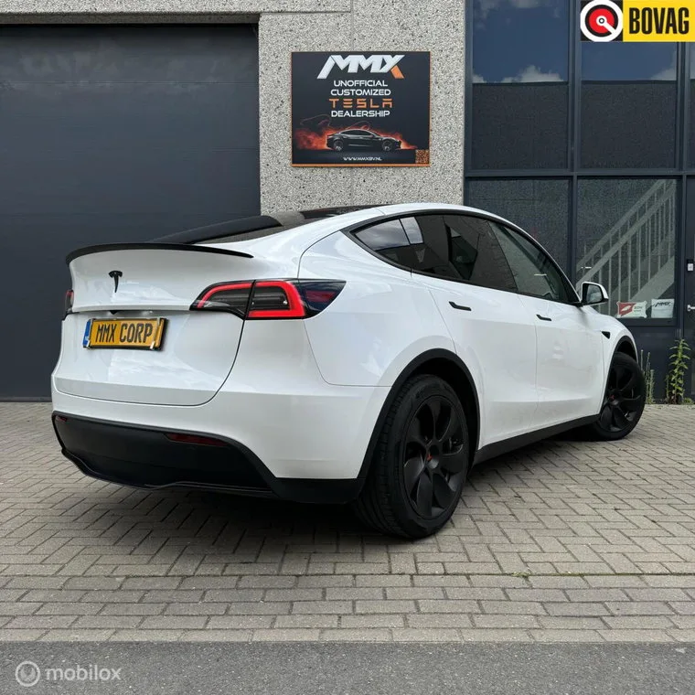 Tesla Model Y (2024) — foto 1