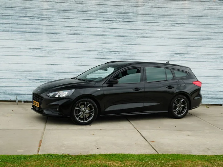 Ford Focus (2019) — foto 1