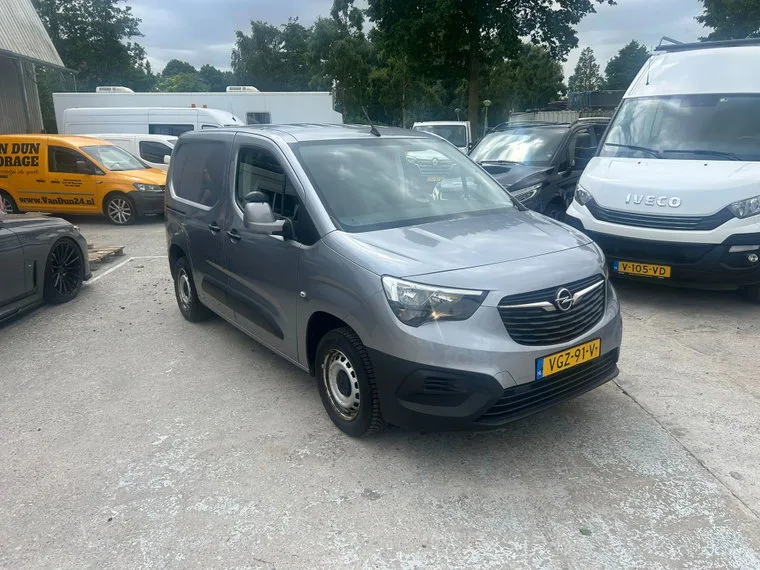 Opel Combo (2020) — foto 1