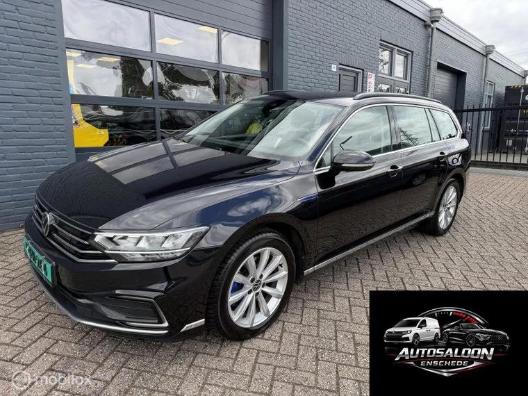Volkswagen Passat (2021) — foto 1