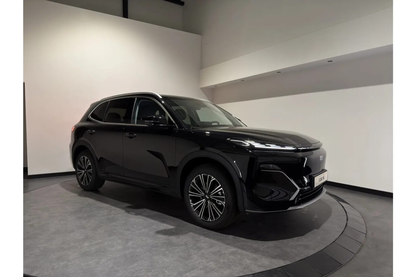 Geely Starray EM-i (2026) — foto 1