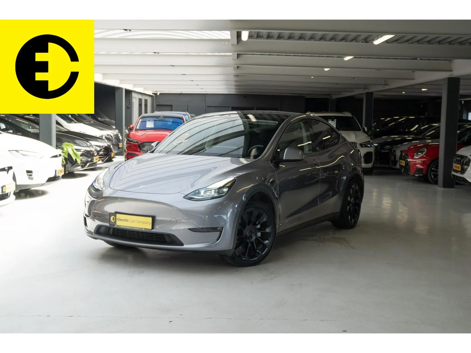 Tesla Model Y (2023) — foto 1