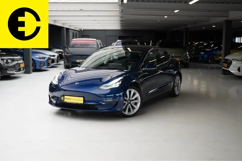 Tesla Model 3 (2019)